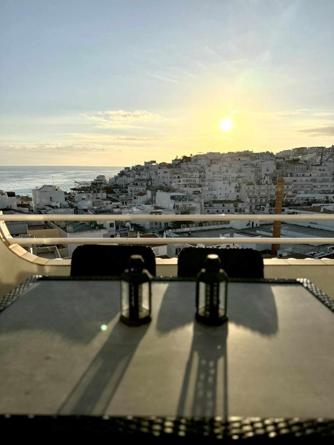 Penthouse Sea View By Holidays Appartement *